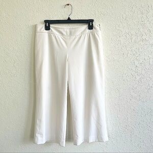 WHITE HOUSE BLACK MARKET White Wide Leg Crop Pants Legacy Size 6 Size Zipper